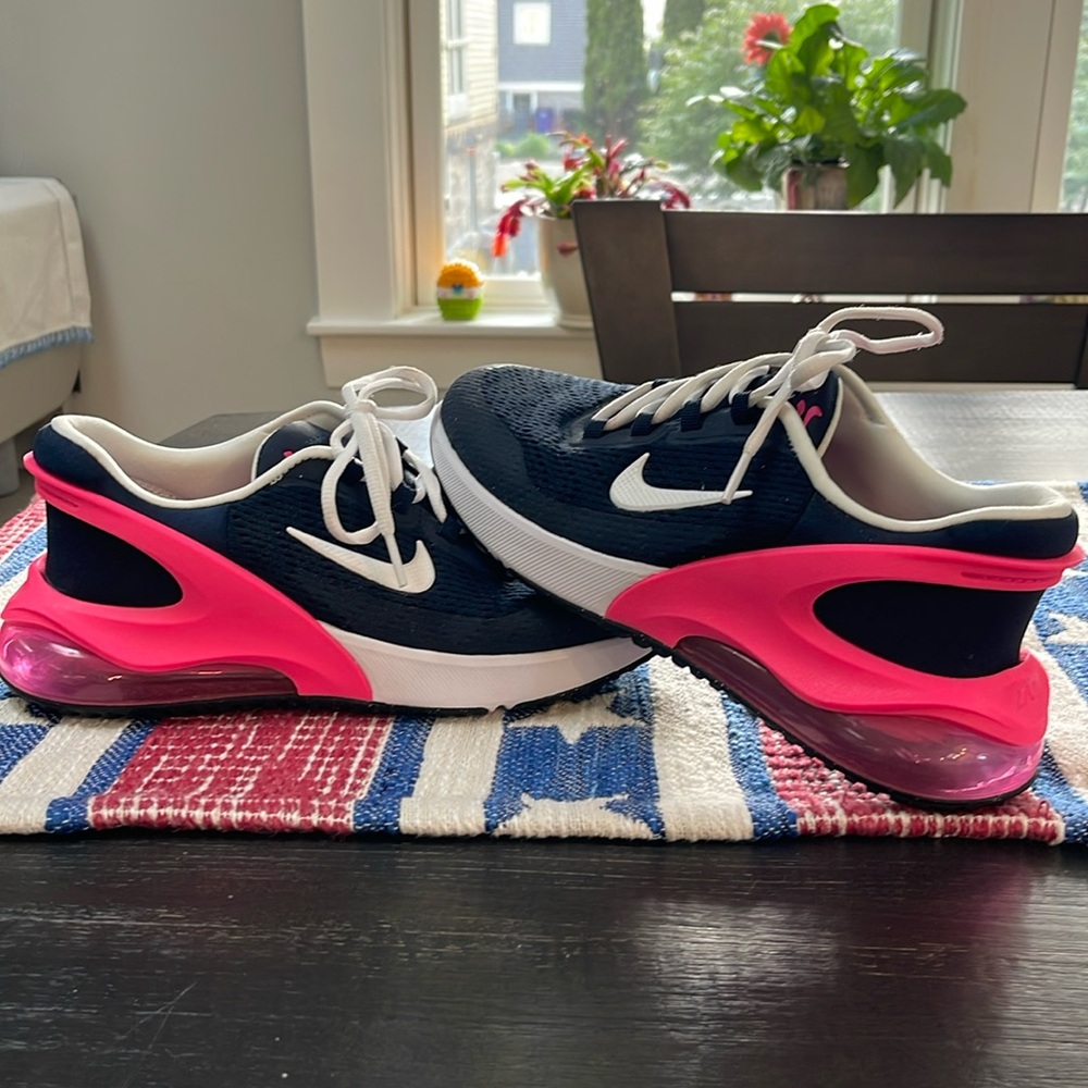Nike Air Max 270 Go